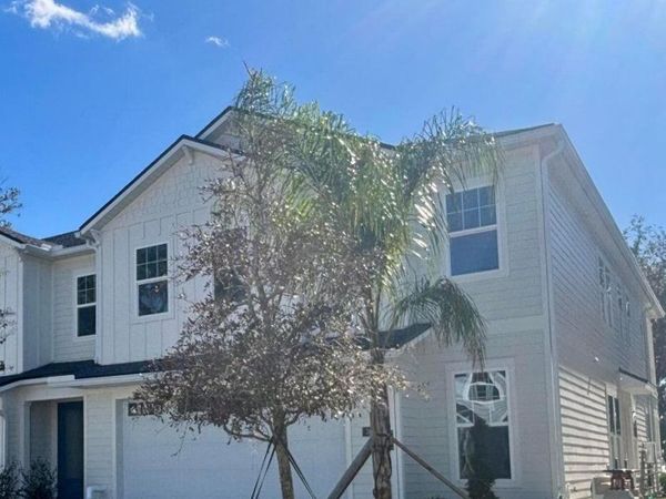 381 OAKMOSS Drive, St. Johns, FL 32259