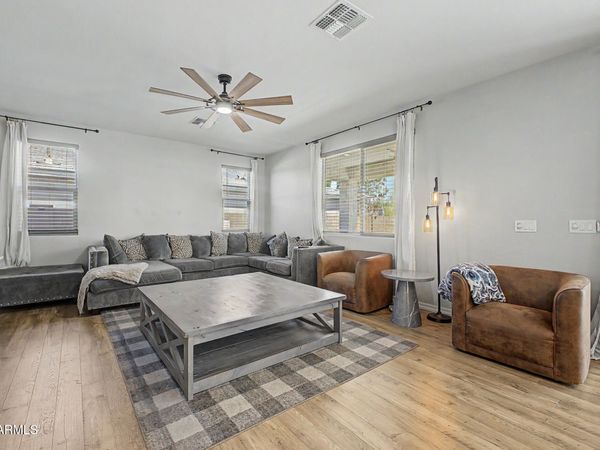 19689 W GLENROSA Avenue, Litchfield Park, AZ 85340