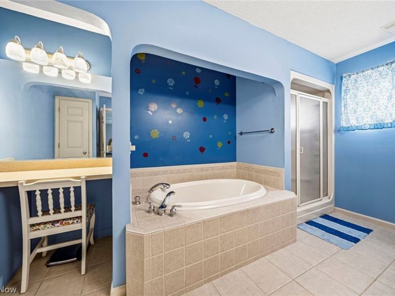 7050 Adkins Road , Mentor, OH 44060 Photo 6