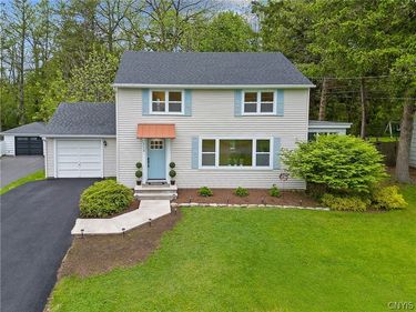 112 Concord Place, Fayetteville, NY 13066
