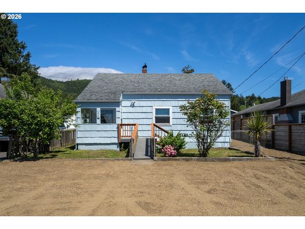 210 ACACIA AVE, Garibaldi, OR 97118