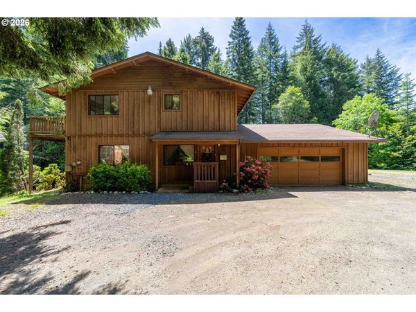 99104 LONE PINE LN, Myrtle Point, OR 97458