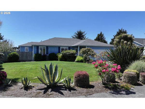 17250 GARVIN CT, Brookings, OR 97415