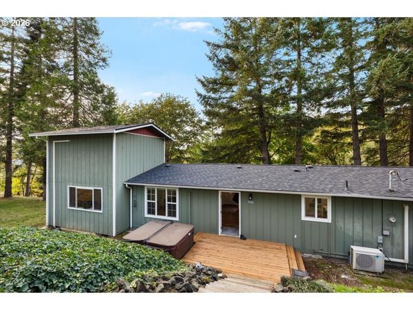 225 FOX LN, Roseburg, OR 97471