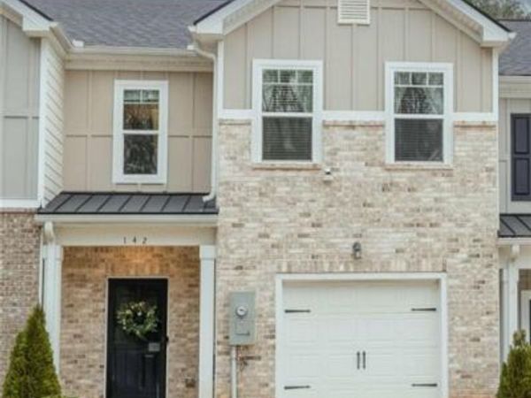 142 Hampton Circle , Mcdonough, GA 30253