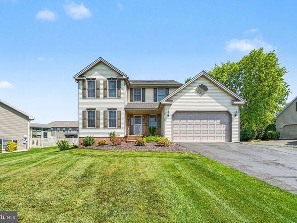 1140 WOODRIDGE DRIVE , MIDDLETOWN, PA 17057