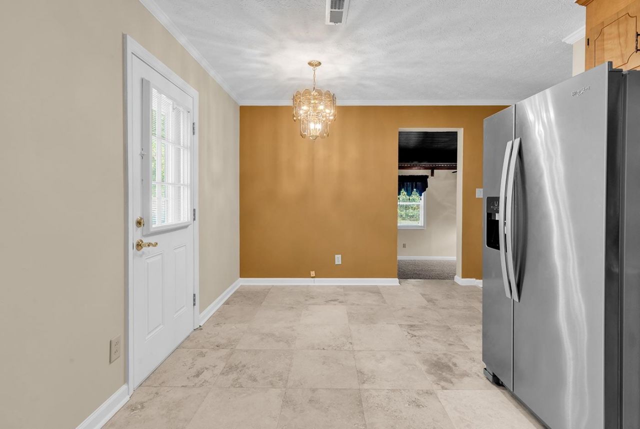 601 Lincoln Ln.  Photo 10