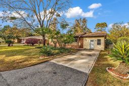 601 Lincoln Ln.  photo 4