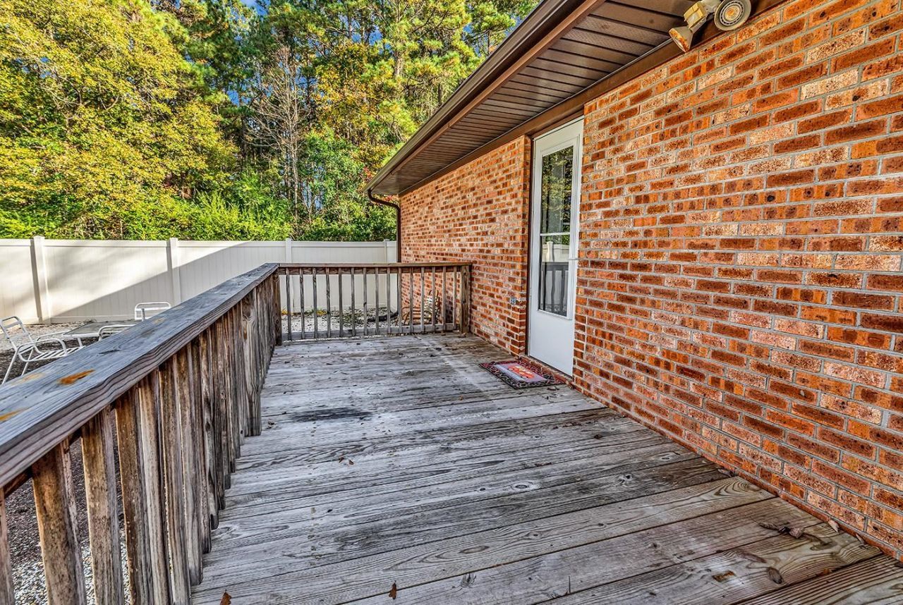 601 Lincoln Ln.  Photo 31