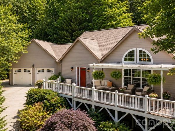 60 Hawks Pointe Lane, Weaverville, NC 28787