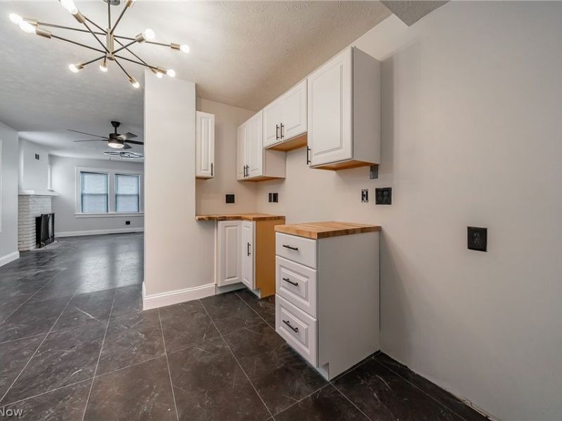 17005 Mapleboro Avenue , Maple Heights, OH 44137 Photo 12