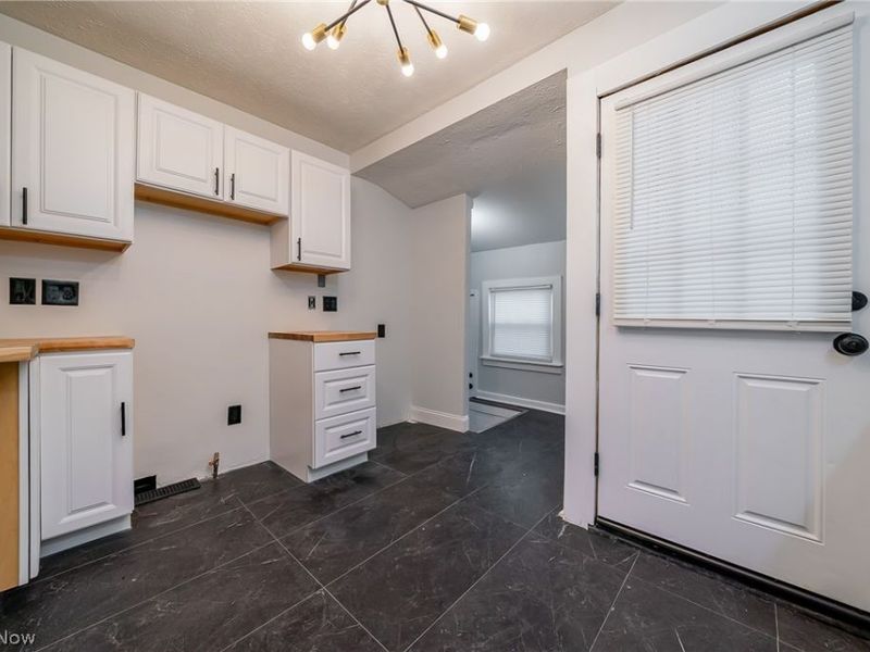 17005 Mapleboro Avenue , Maple Heights, OH 44137 Photo 14