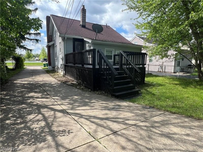 17005 Mapleboro Avenue , Maple Heights, OH 44137 Photo 33