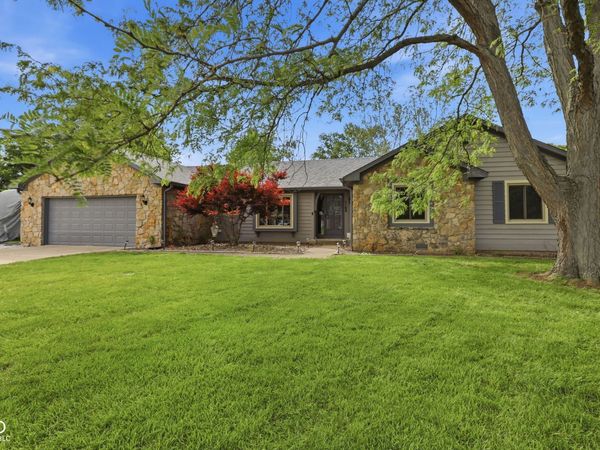 7164 Sandalwood Drive , Avon, IN 46123