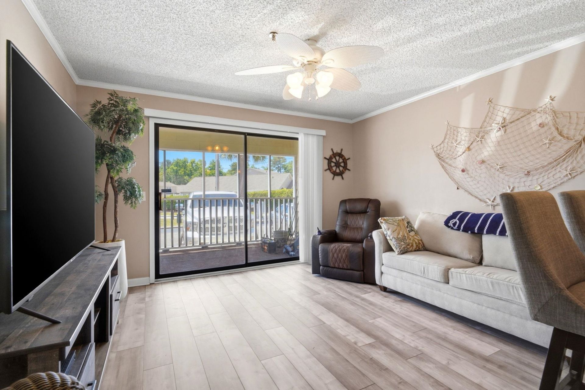 4350 Intercoastal Dr.  Photo 7