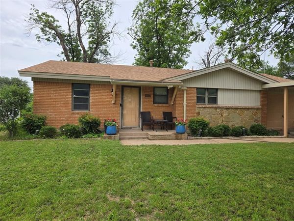 8813 Myra Street, White Settlement, TX 76108