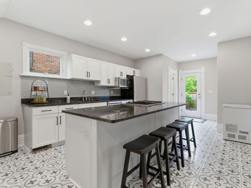 1025 Highland Street, Columbus, OH 43201 Photo 22
