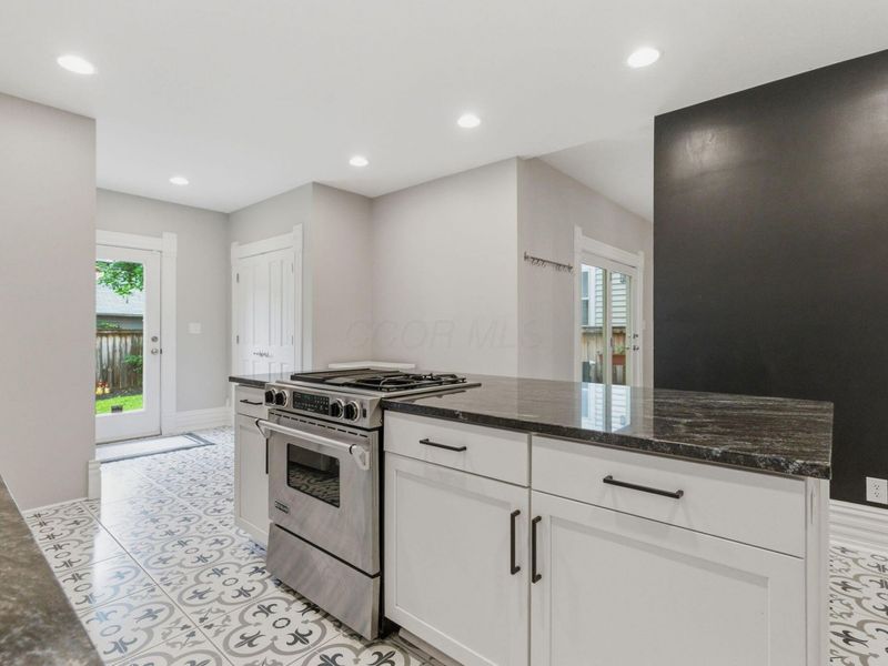 1025 Highland Street, Columbus, OH 43201 Photo 27