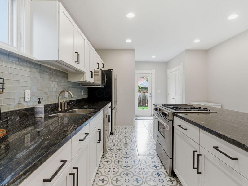 1025 Highland Street, Columbus, OH 43201 Photo 28