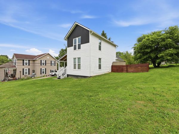 418 N Pleasant Street , New Lexington, OH 43764
