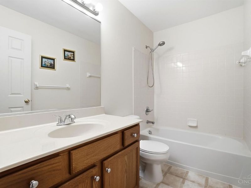 6211 Avebury Court, Hamilton Twp, OH 45152 Photo 34