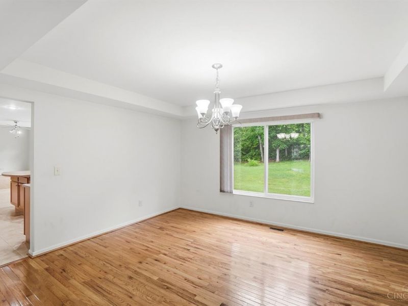 6211 Avebury Court, Hamilton Twp, OH 45152 Photo 8