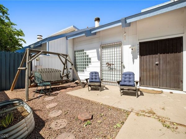 4288 Kona Coast Way , Las Vegas, NV 89121
