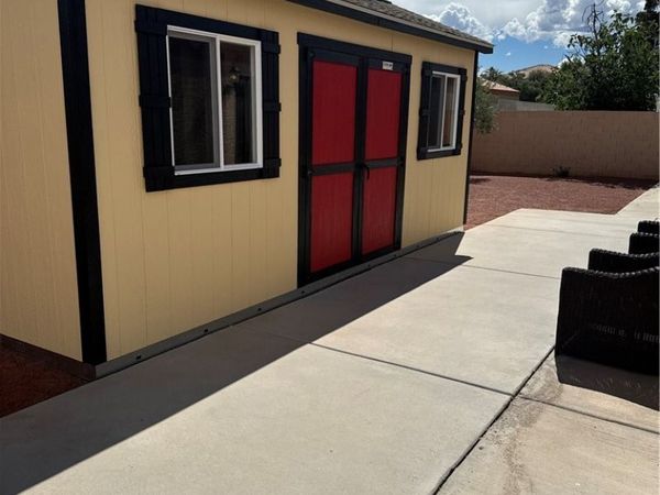 5105 W Desert Inn Road, Las Vegas, NV 89146