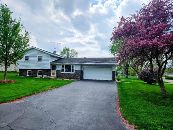 25155 W Elm Street , Channahon, IL 60410