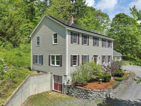 1350 Barker Road, Thetford, VT 05058