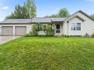 4228 Thom Street, Burton, MI 48509
