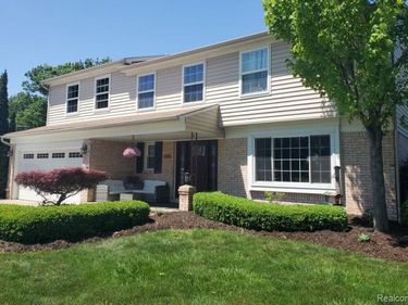 1847 Lyster Lane, Troy, MI 48085