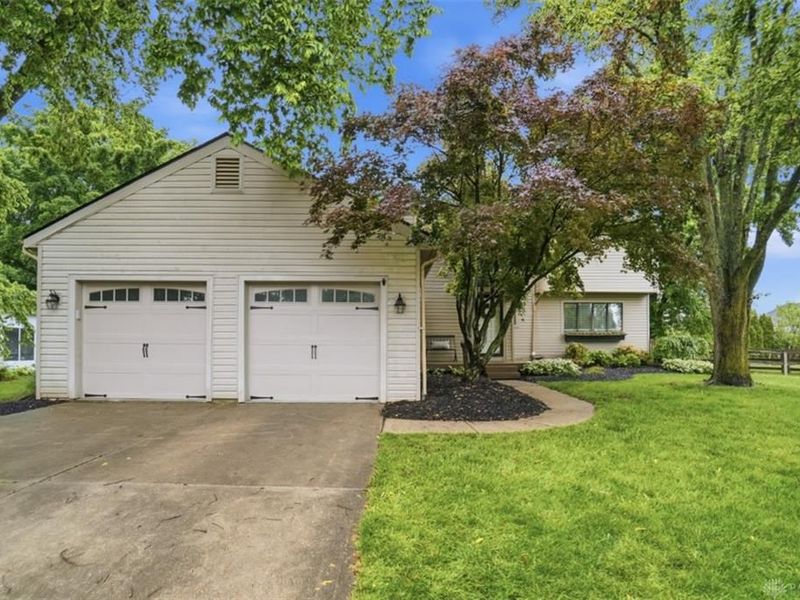 917 Briarwood Court, Mason, OH 45040 Photo 2