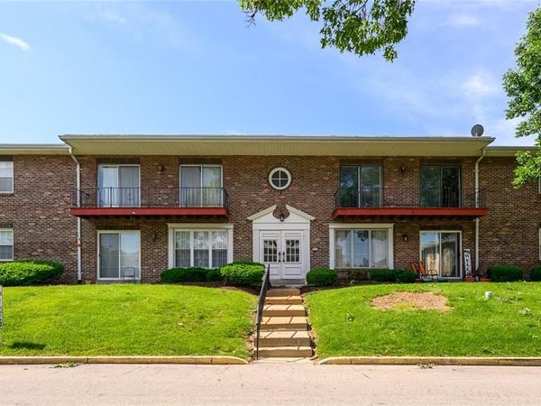 10316 Forest Brook Lane, St Louis, MO 63146