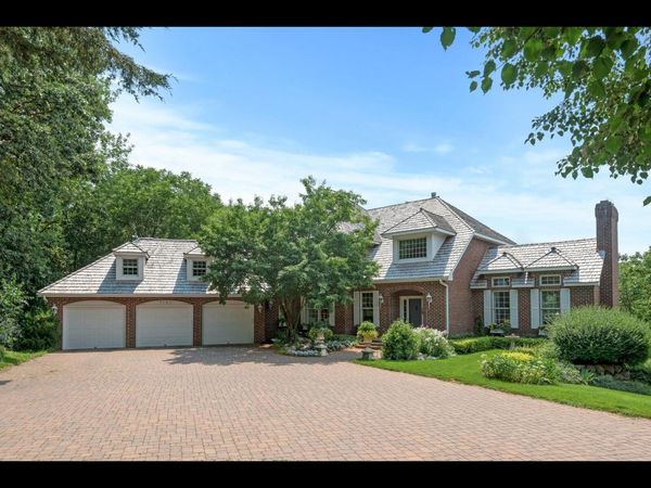 7180 Kenmare Drive , Bloomington, MN 55438