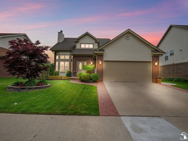 23635 Lori Drive, Flat Rock, MI 48134
