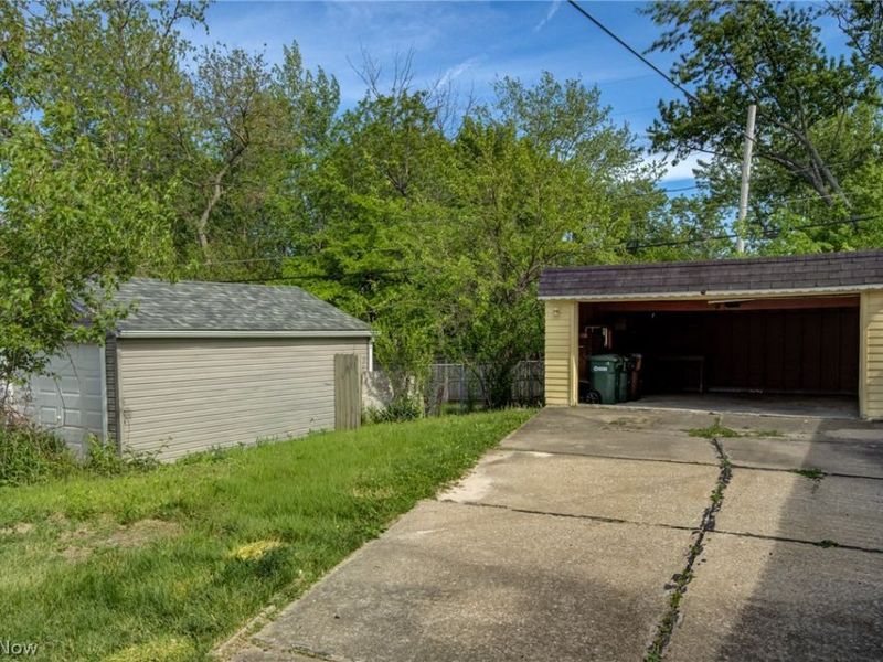 4407 Woodway Avenue, Parma, OH 44134 Photo 8