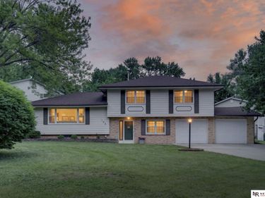 103 Hillcrest Avenue, Bellevue, NE 68005