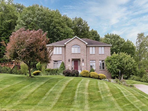 125 Castlebrooke Dr, Venetia, PA 15367