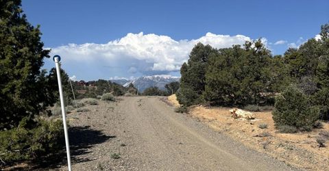 470 Crestview Circle, Reno, NV 89521 Photo