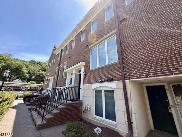 54 E Blackwell St, Dover, NJ 07801