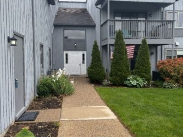 210 Drake Ln, Roxbury, NJ 07852