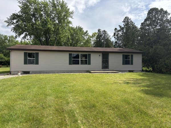 19797 S Metcalf, Edwardsburg, MI 49112