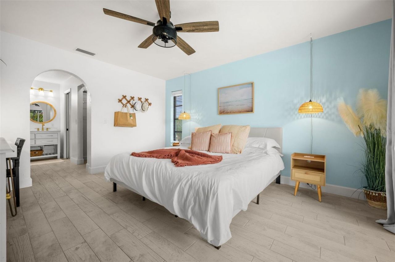 2102 SE 8th Street, Cape Coral, FL 33990 Photo