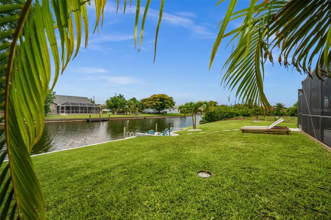 2102 SE 8th Street, Cape Coral, FL 33990 Photo