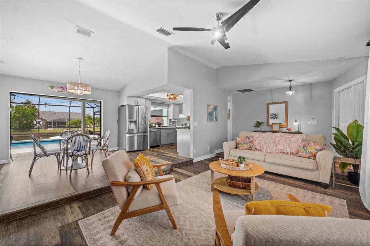 2102 SE 8th Street, Cape Coral, FL 33990 Photo