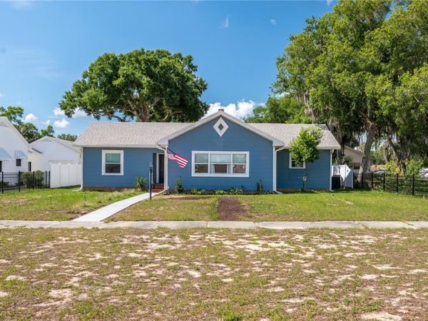 414 E BULLARD AVENUE , LAKE WALES, FL 33853