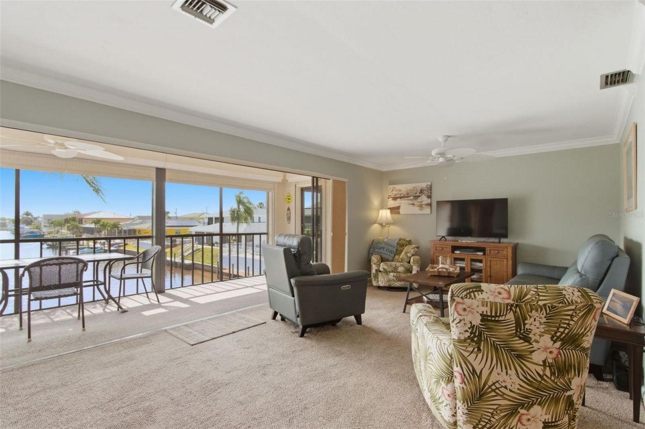 3935 Country Club Boulevard, Unit 22, Cape Coral, FL 33904 Photo