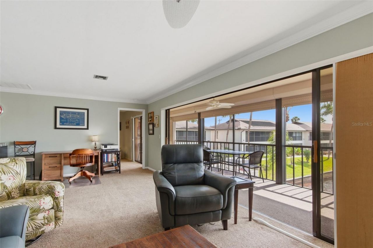 3935 Country Club Boulevard, Unit 22, Cape Coral, FL 33904 Photo