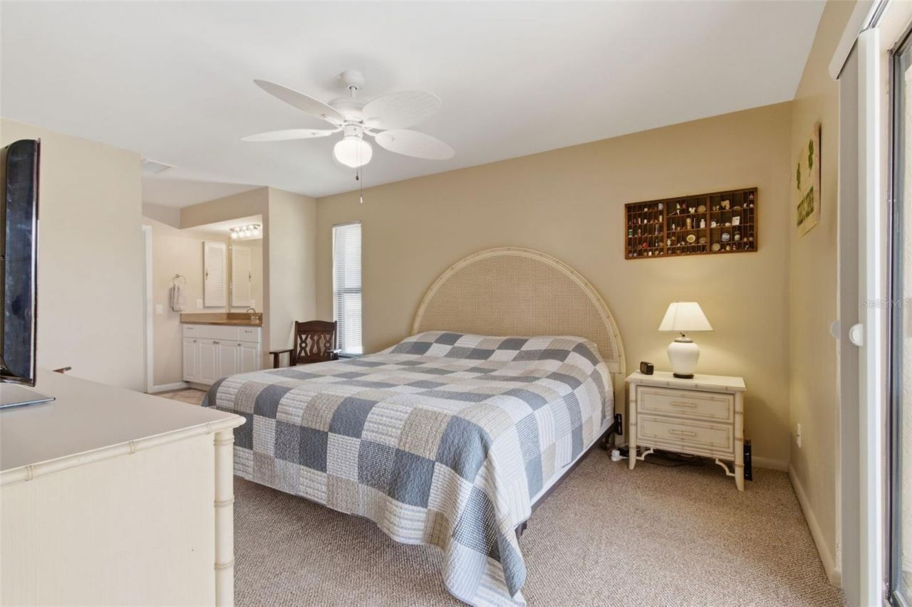3935 Country Club Boulevard, Unit 22, Cape Coral, FL 33904 Photo